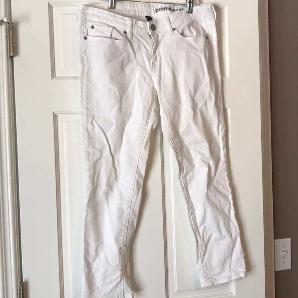 Gap white skinny ankle jeans